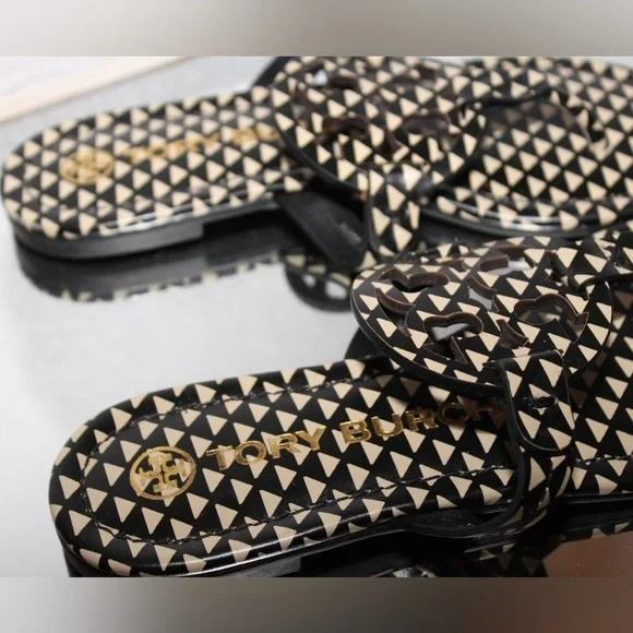 Tory Burch Miller Flip Flop Sandals Triangle Geo Print Women’s Size 5 - Picture 2 of 4